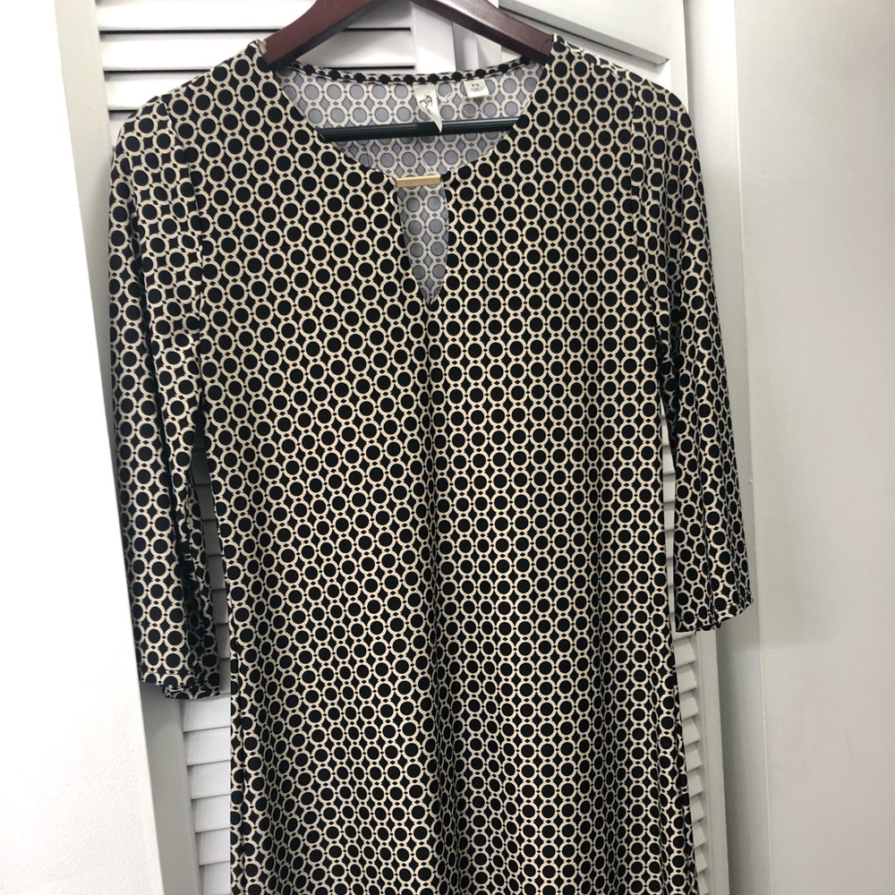 DRESS